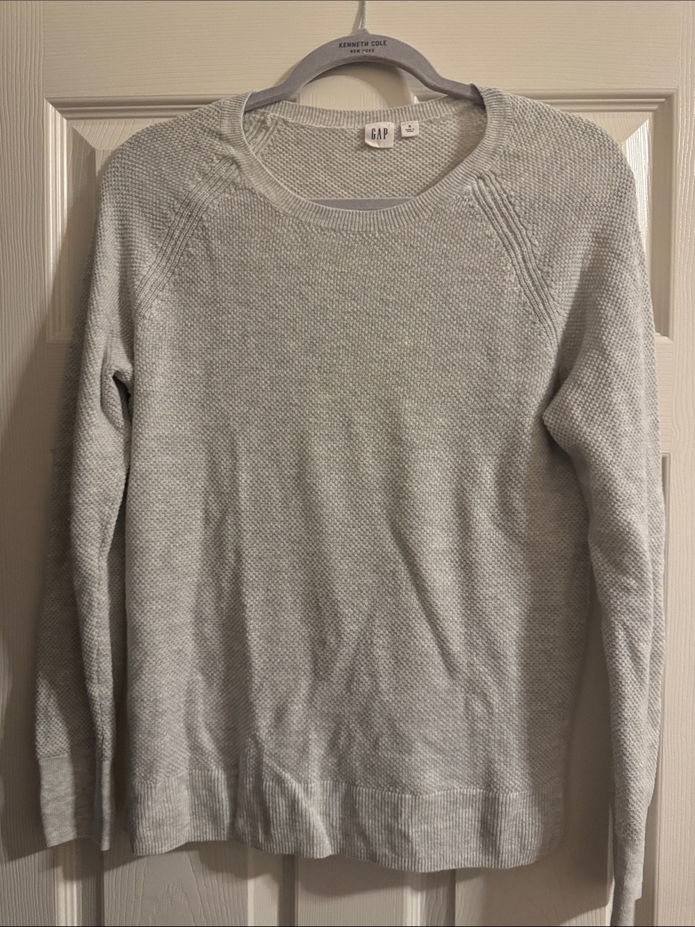 GAP Women's Light Gray Textured Crewneck Sweater